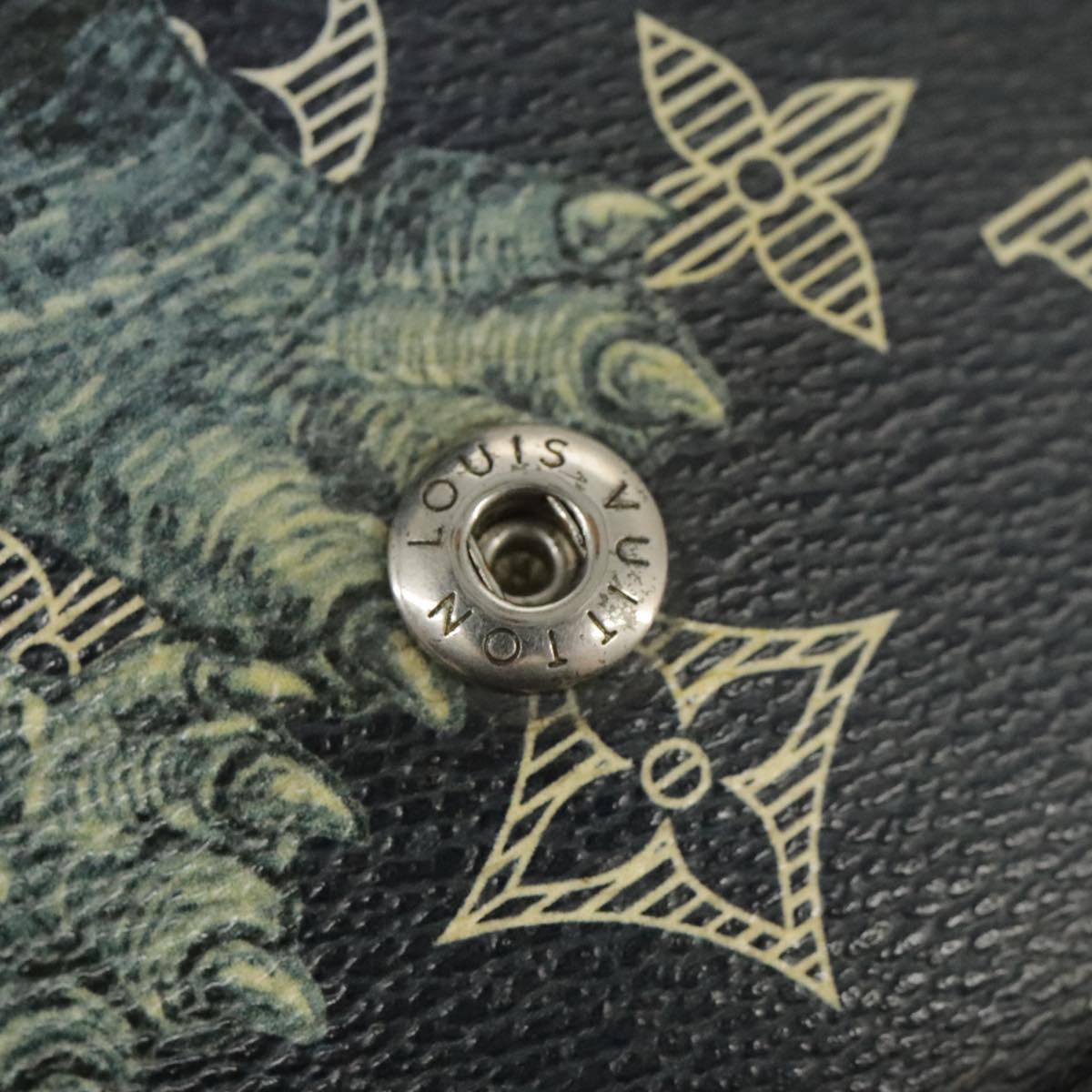 Louis Vuitton Messenger