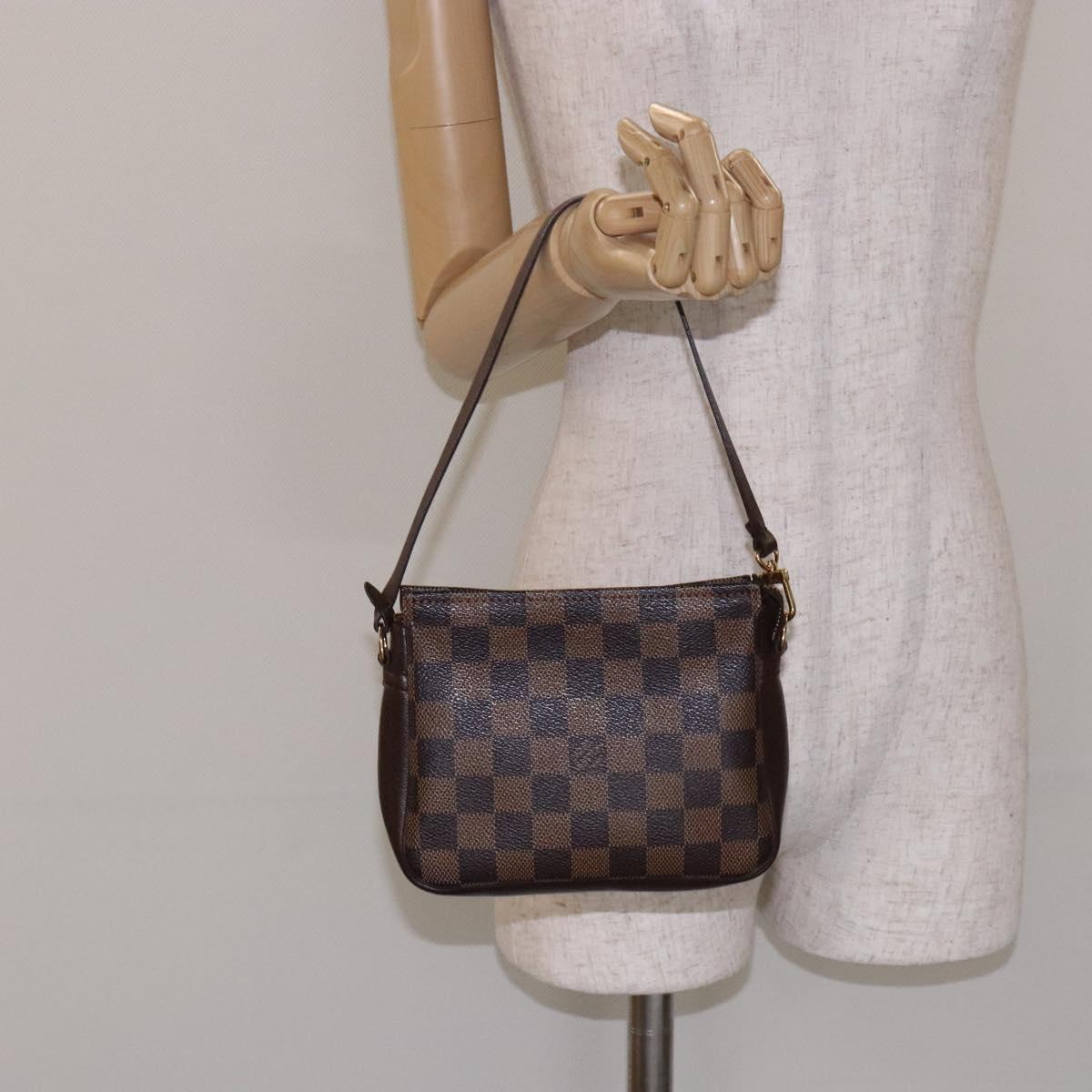 Louis Vuitton Trousse makeup