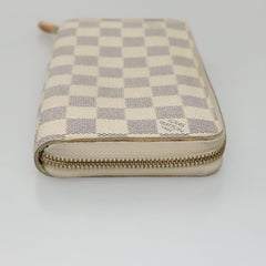 Louis Vuitton Zippy wallet