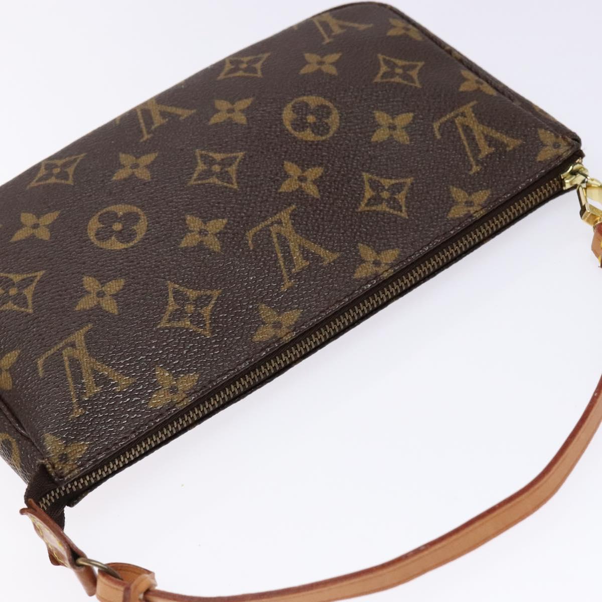 Louis Vuitton Pochette Accessoire