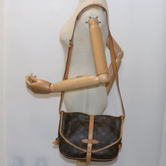 Louis Vuitton Saumur 30