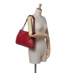 Quilted Caviar Expandable Zip Tote