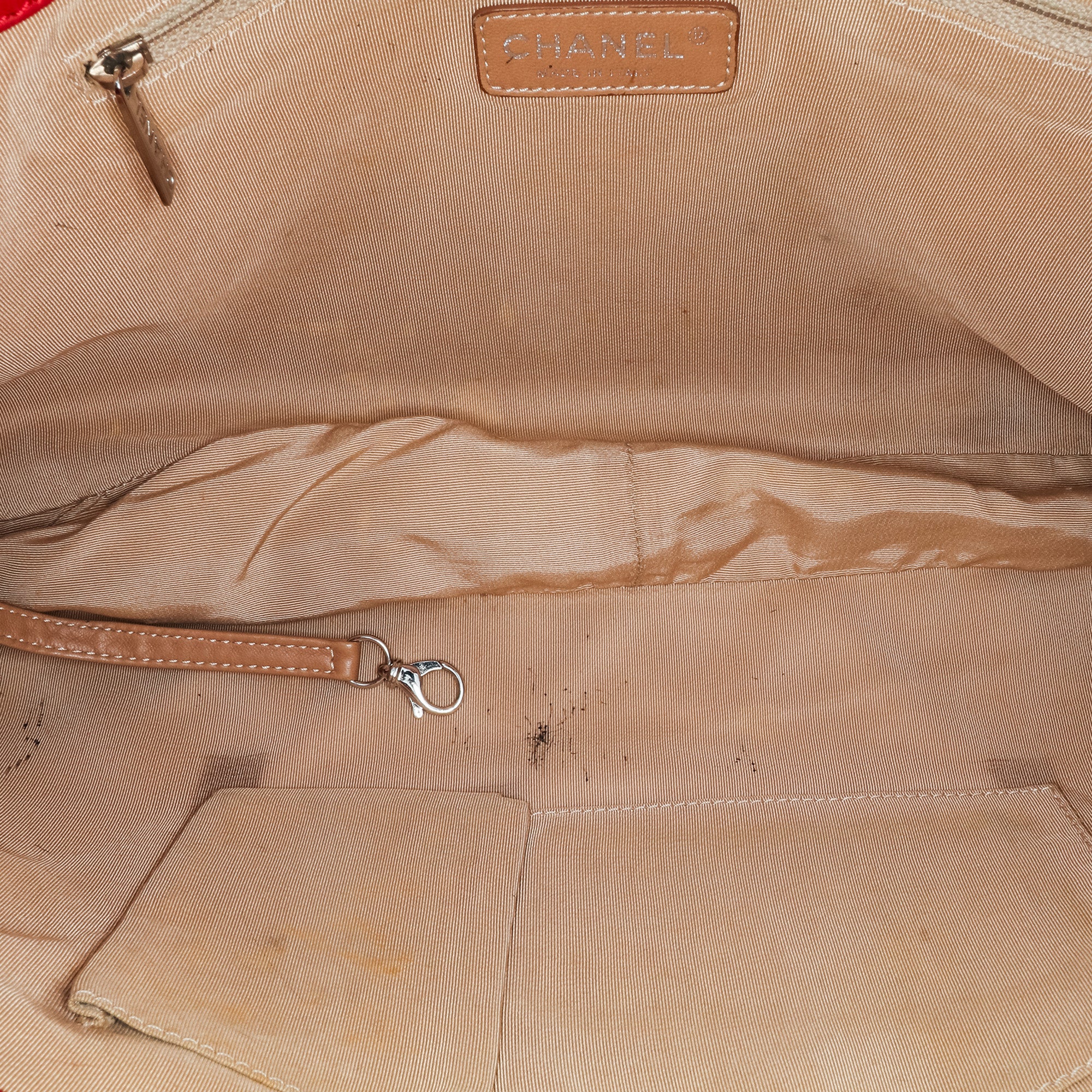 Quilted Caviar Expandable Zip Tote