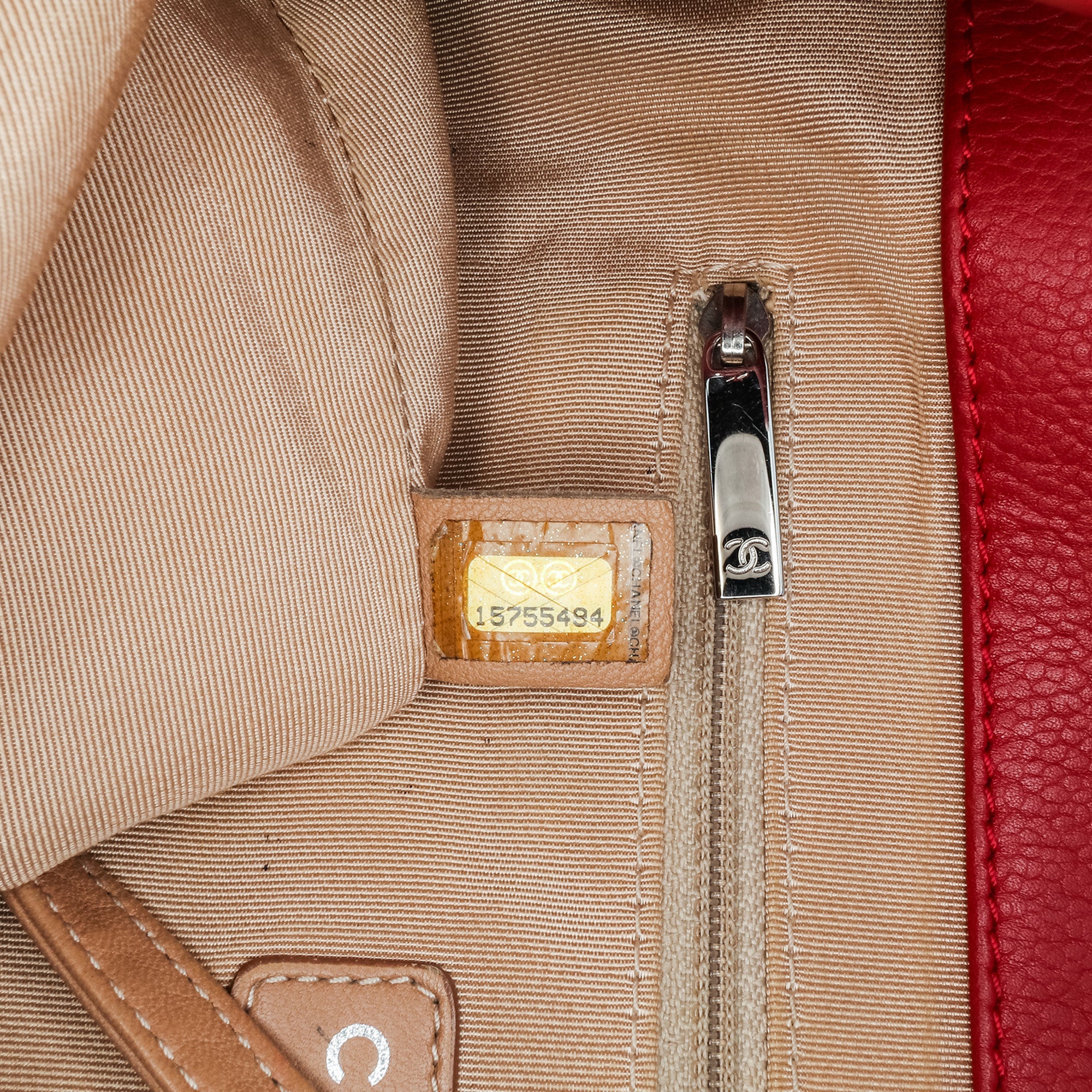 Quilted Caviar Expandable Zip Tote