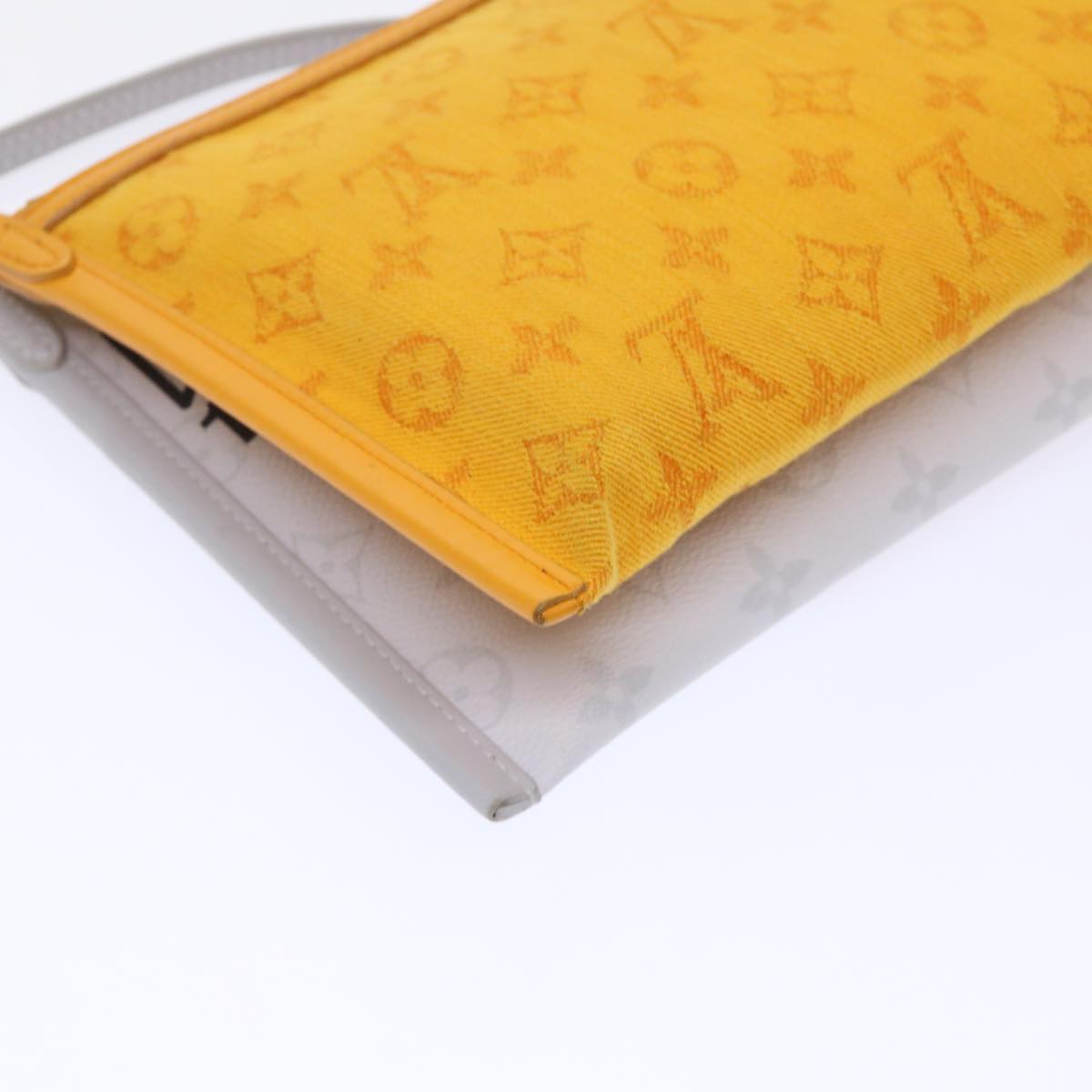 Louis Vuitton Messenger