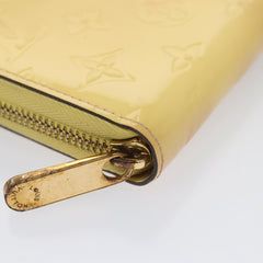 Louis Vuitton Zippy wallet