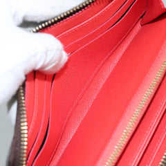 Louis Vuitton Zippy wallet