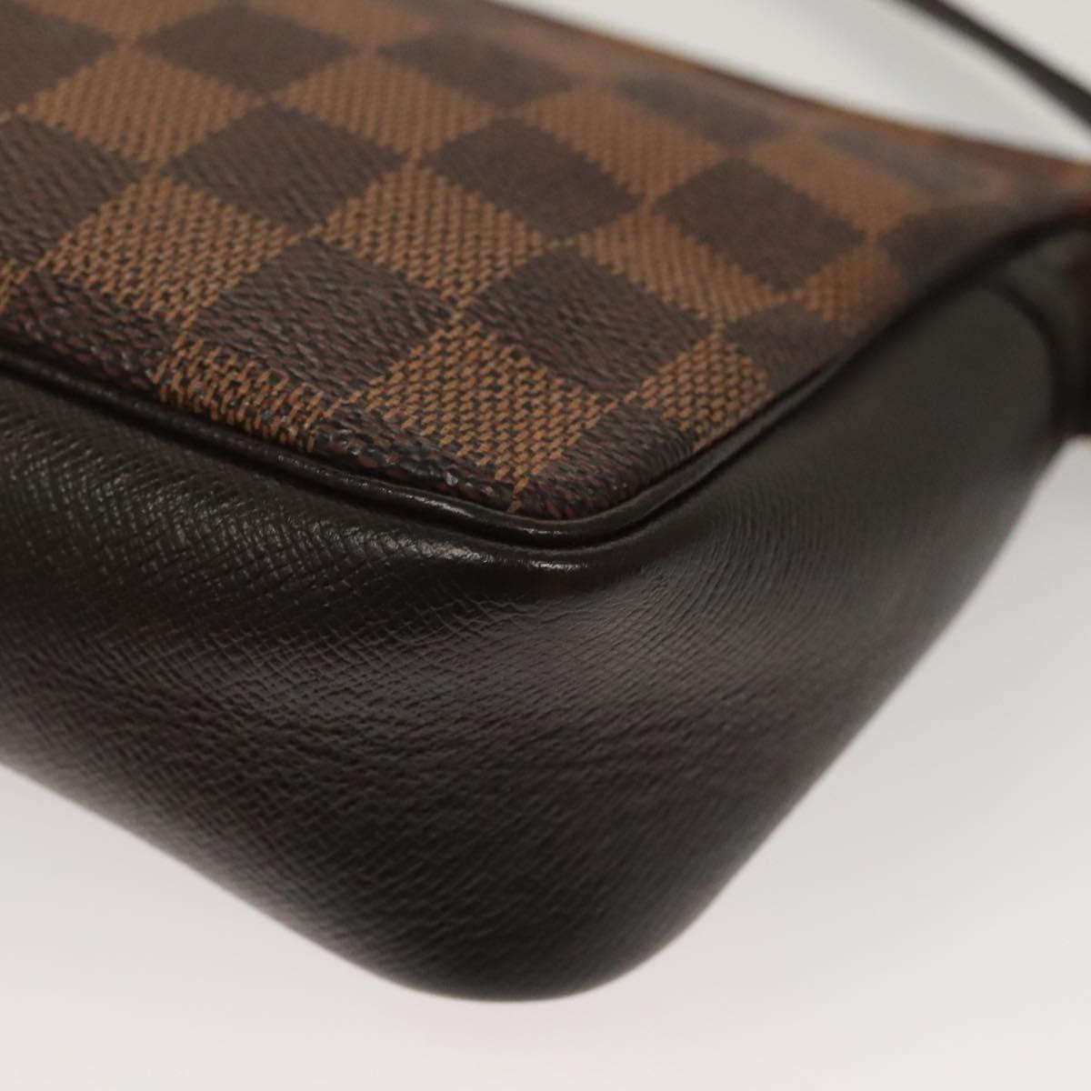 Louis Vuitton Trousse makeup