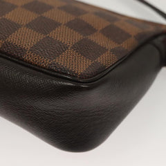 Louis Vuitton Trousse makeup