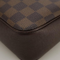 Louis Vuitton Trousse makeup