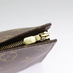 Louis Vuitton Poche Toilette 19