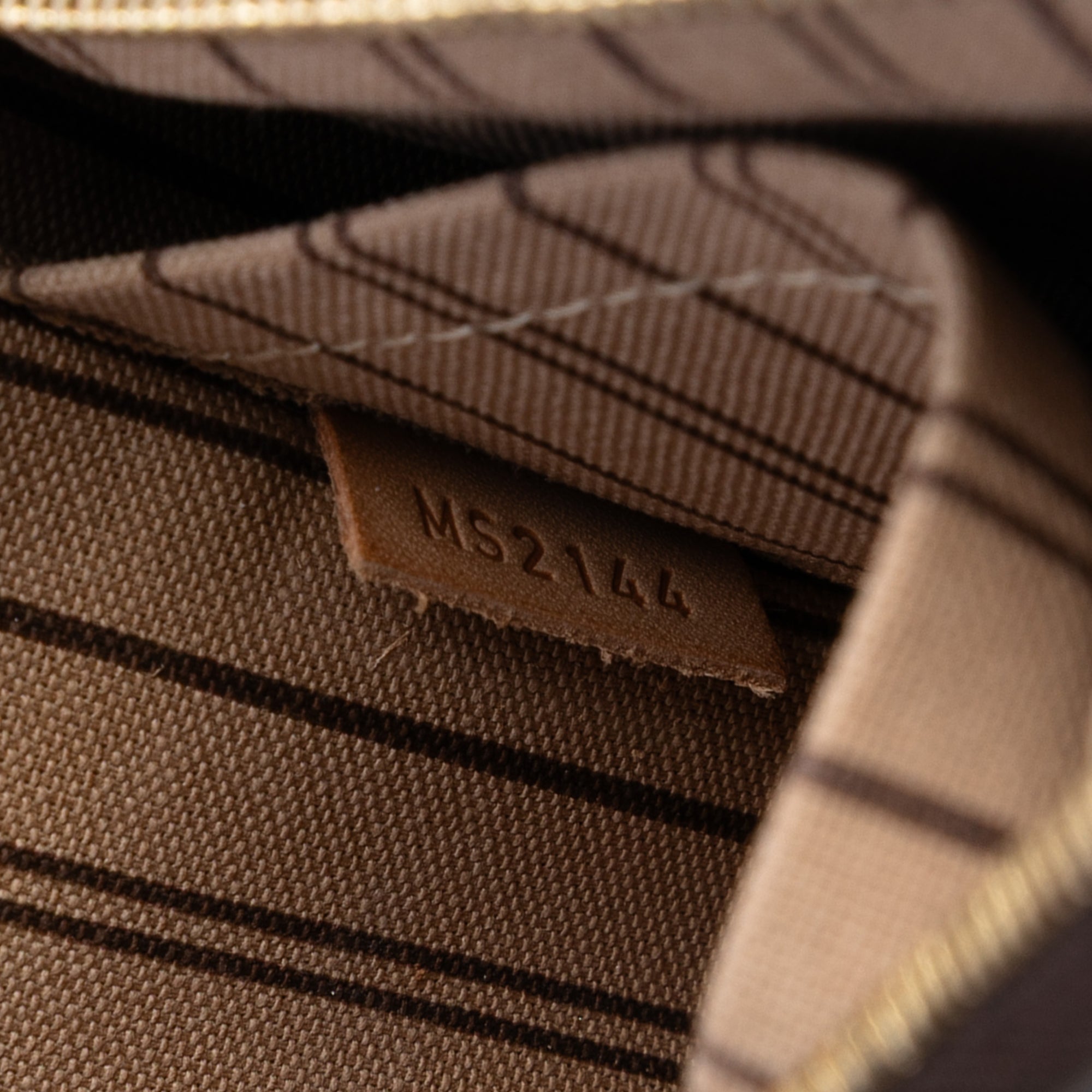 Monogram Neverfull MM Pouch