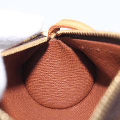 Louis Vuitton Papillon