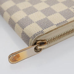 Louis Vuitton Zippy wallet