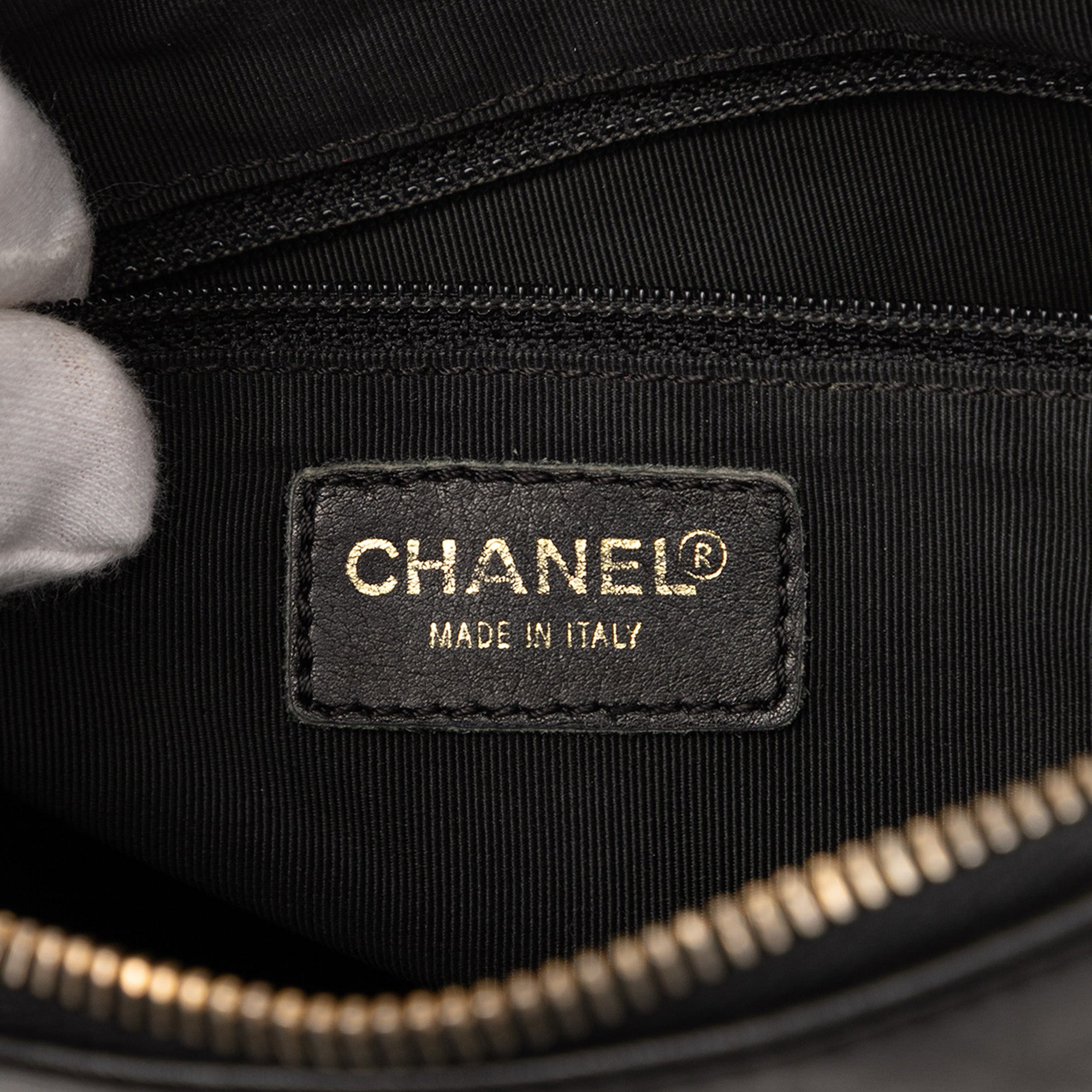 CC Chocolate Bar Lambskin Shoulder Bag