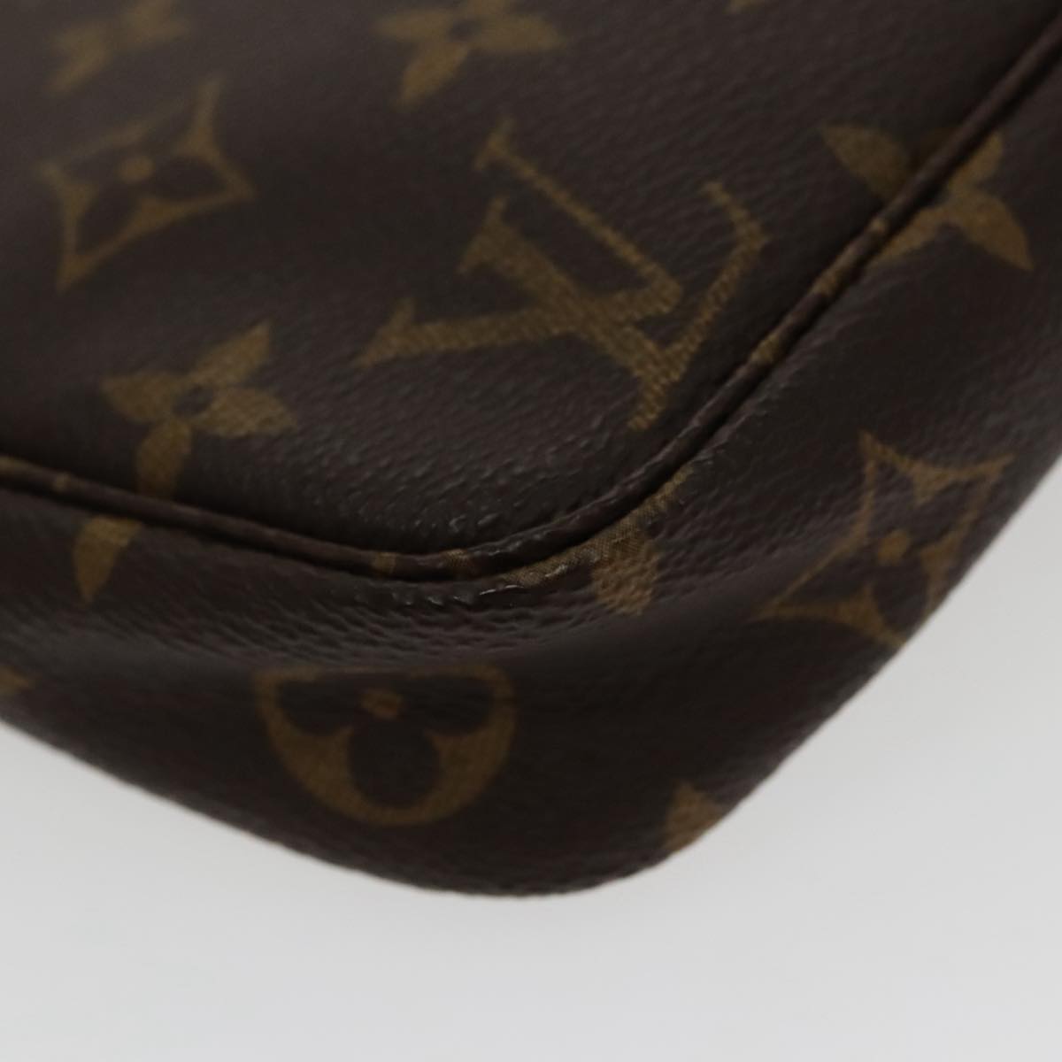 Louis Vuitton Pochette Accessoire