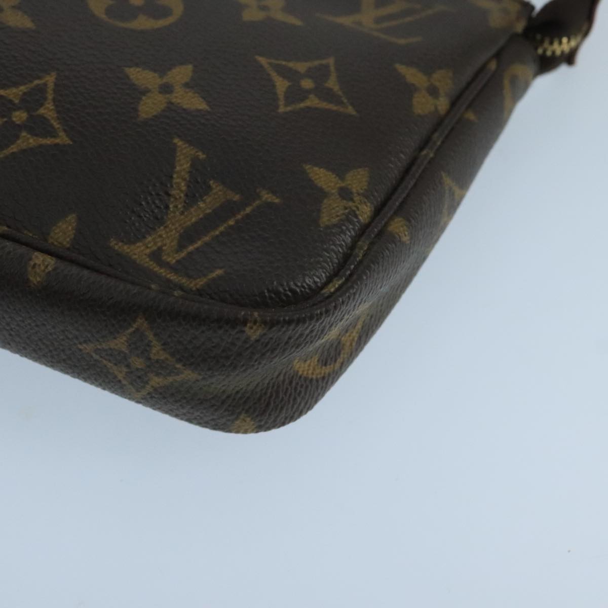 Louis Vuitton Pochette Accessoire