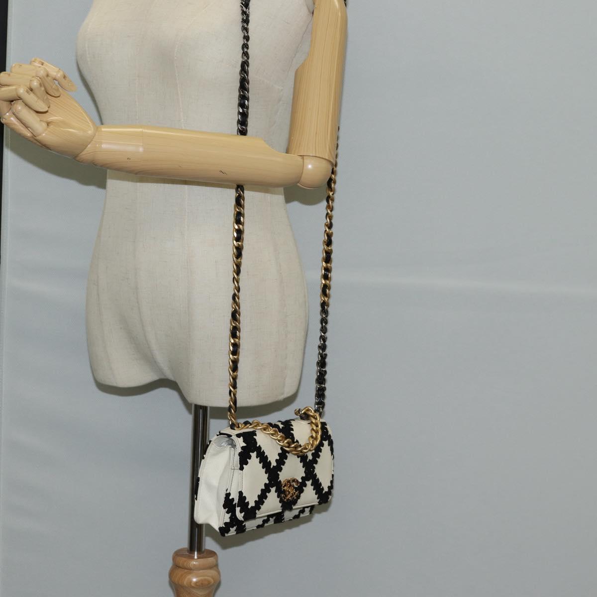 Chanel Chanel 19