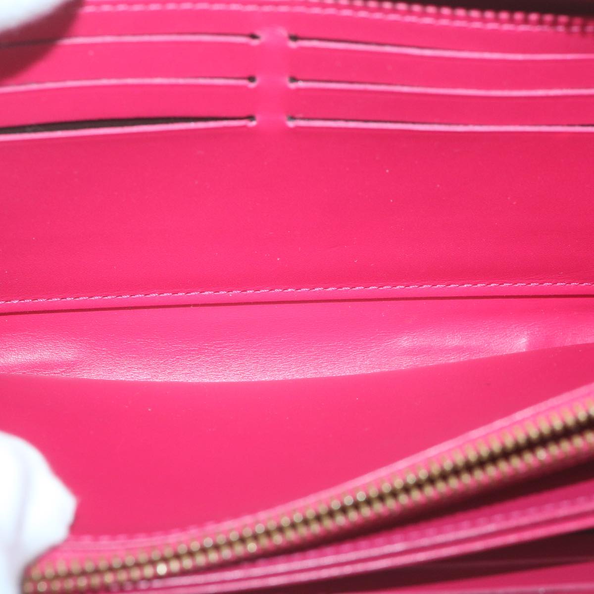 Louis Vuitton Zippy wallet