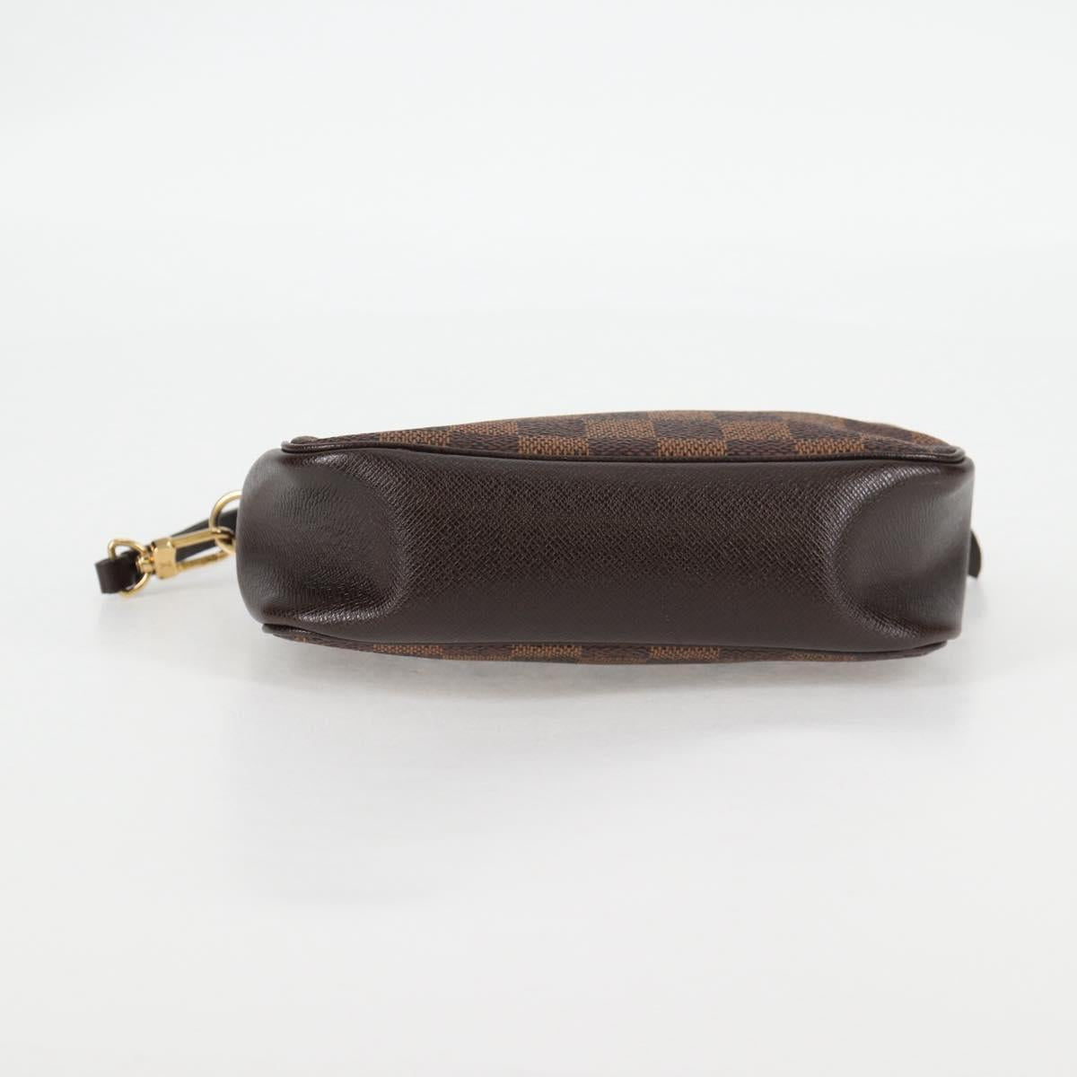 Louis Vuitton Trousse makeup