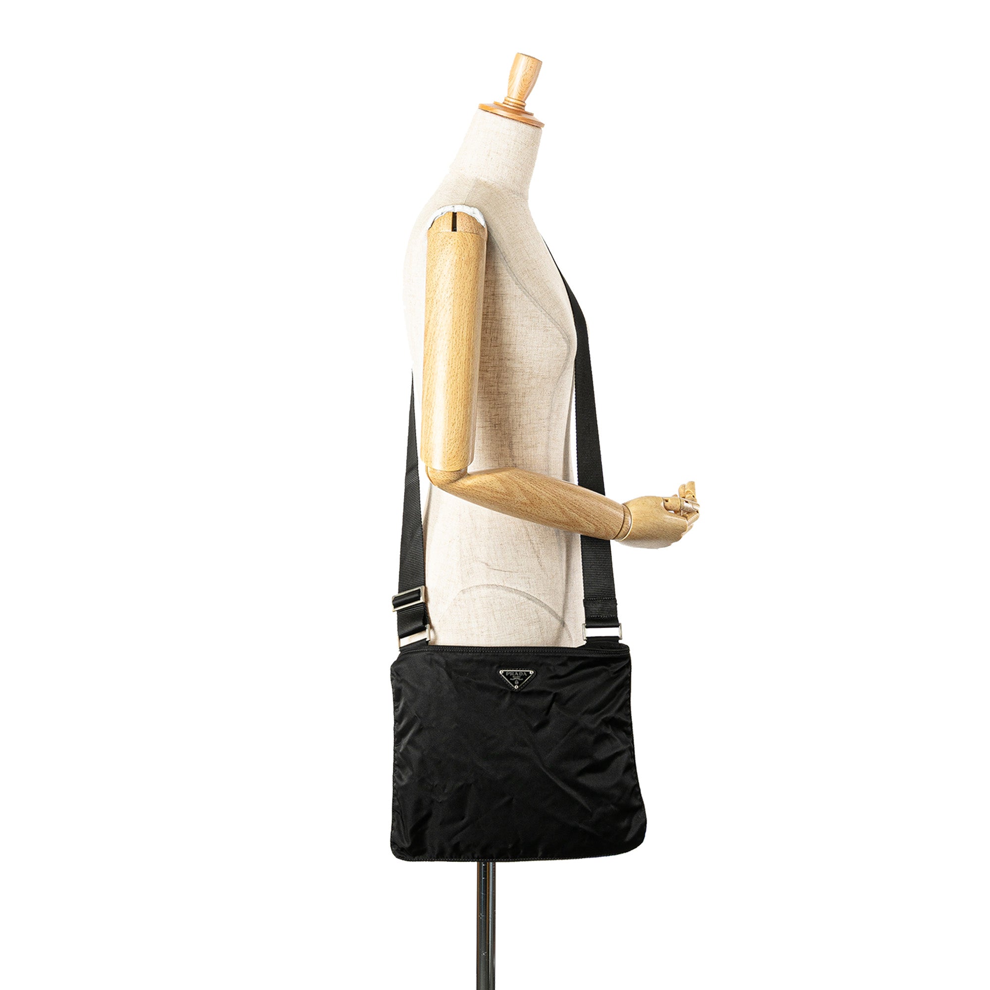 Tessuto Zip Top Crossbody