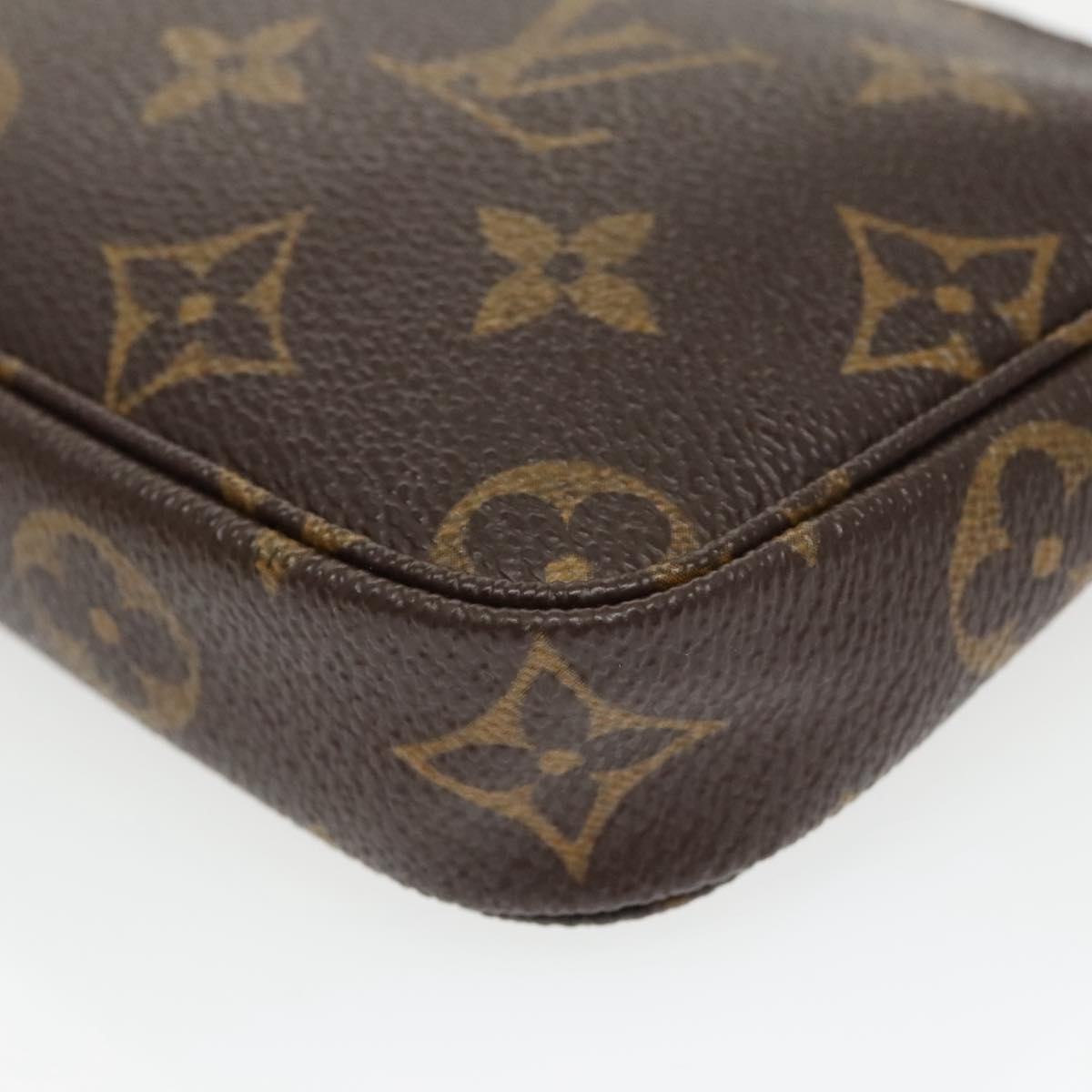 Louis Vuitton Pochette Accessoire