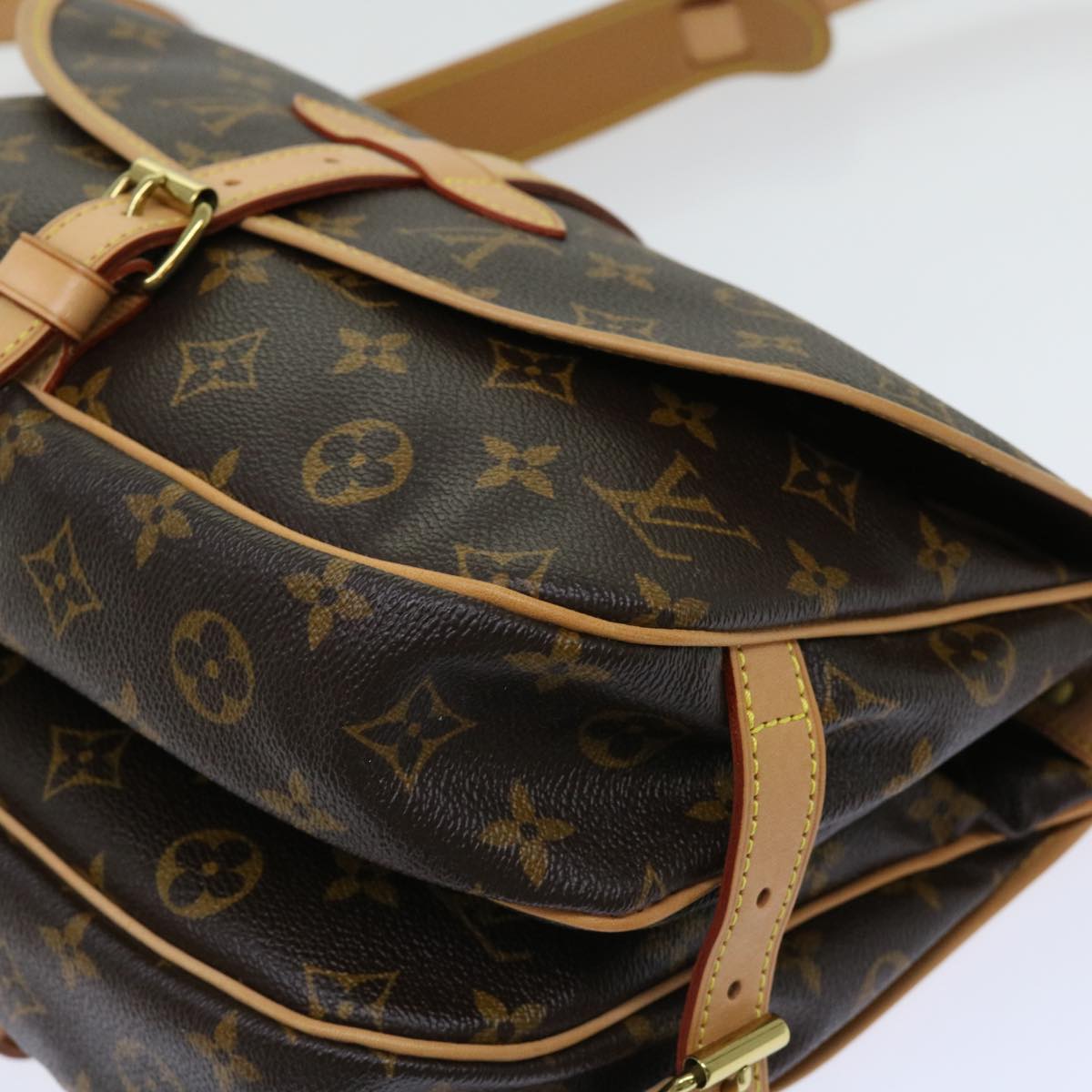 Louis Vuitton Saumur