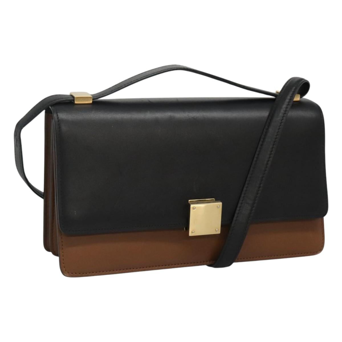 Céline Case flap