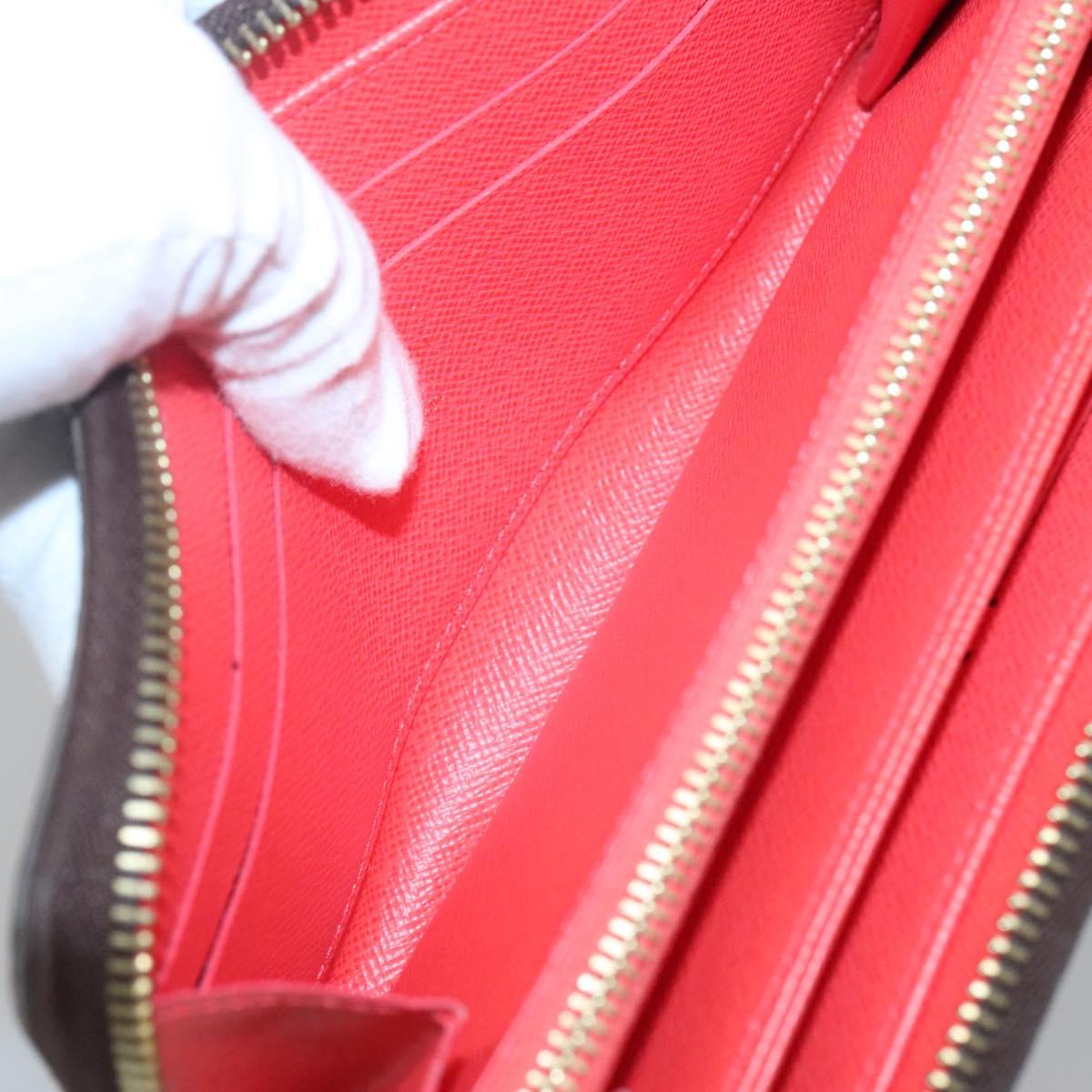Louis Vuitton Zippy wallet