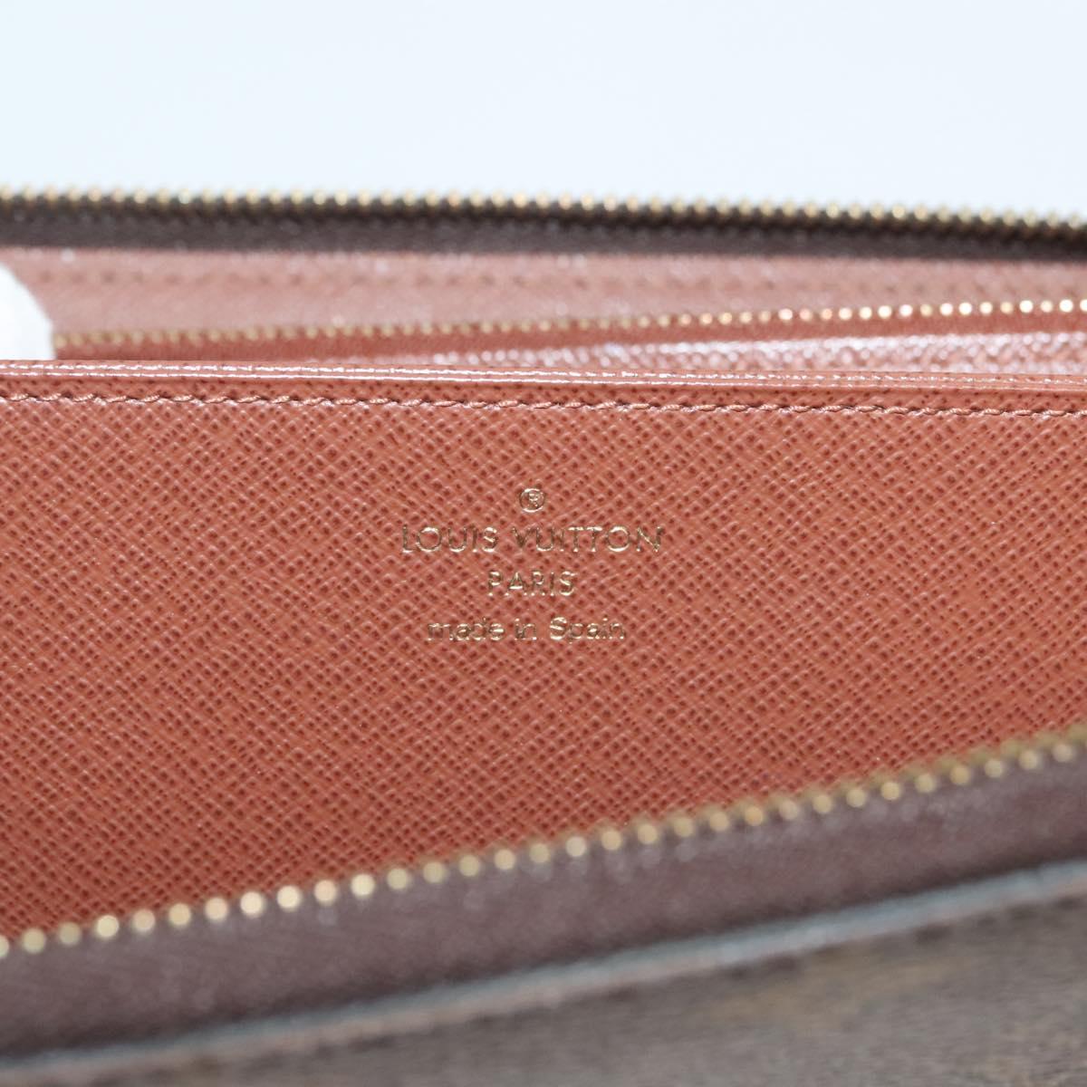 Louis Vuitton Zippy wallet