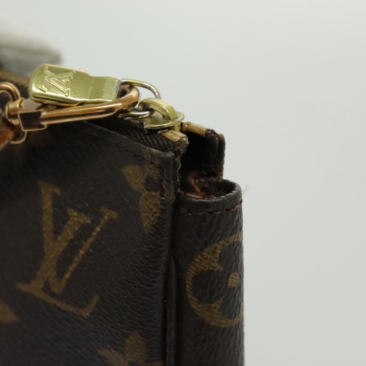 Louis Vuitton Pochette Accessoire