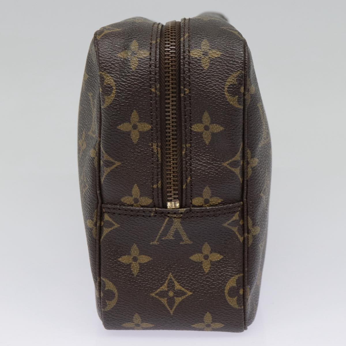 Louis Vuitton Trousse Toilette 28