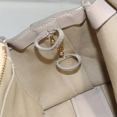 Chloé