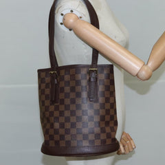 Louis Vuitton Marais