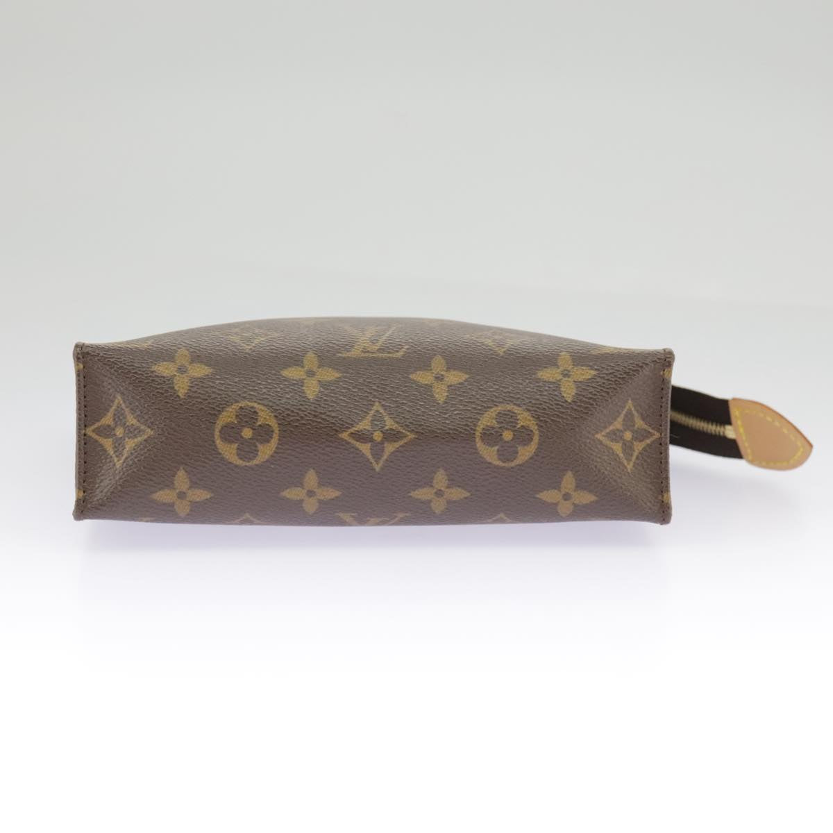 Louis Vuitton Poche Toilette 19