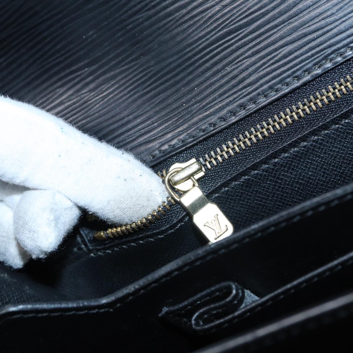 Louis Vuitton Serviette Conseiller
