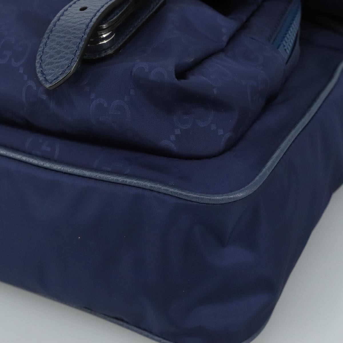 Gucci Messenger