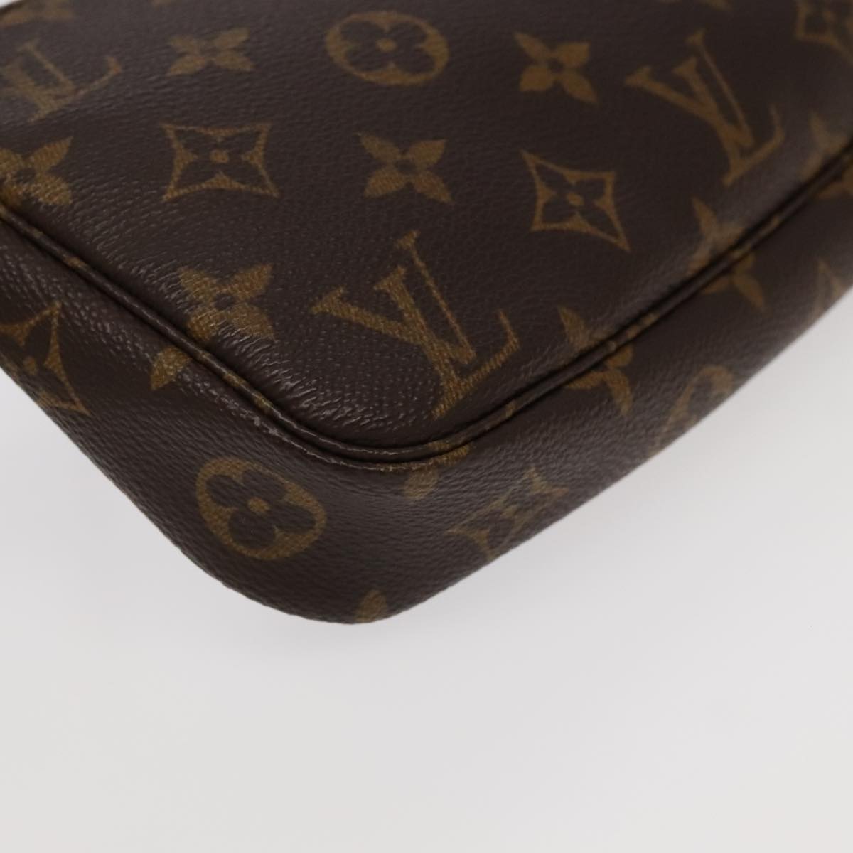 Louis Vuitton Pochette Accessoire