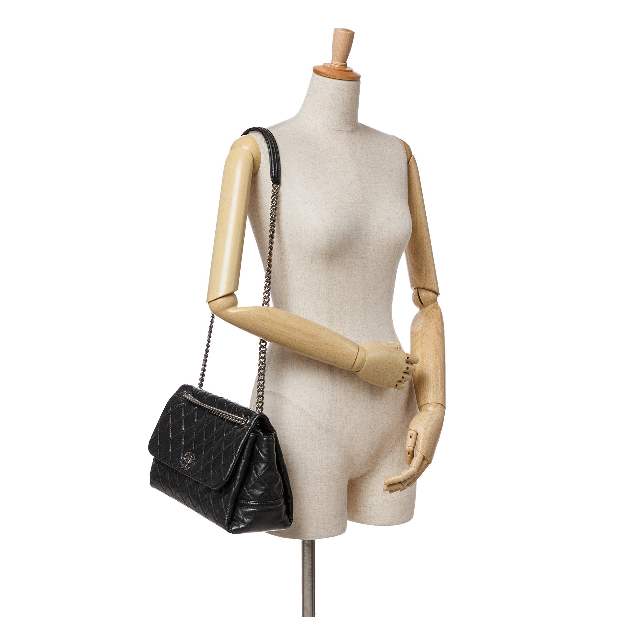 Medium Quilted Glazed Calfskin Lady Pearly Flap