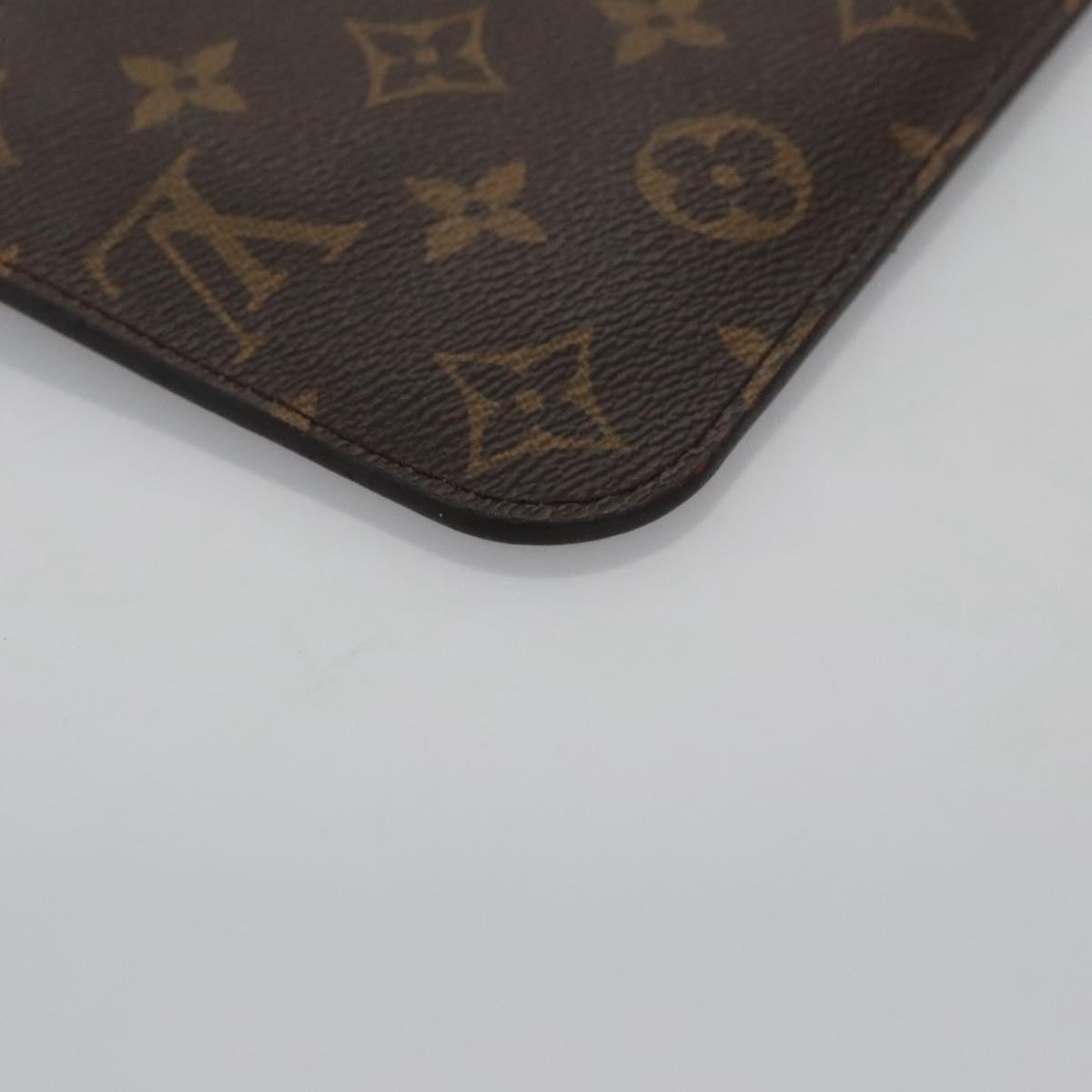 Louis Vuitton Neverfull pouch