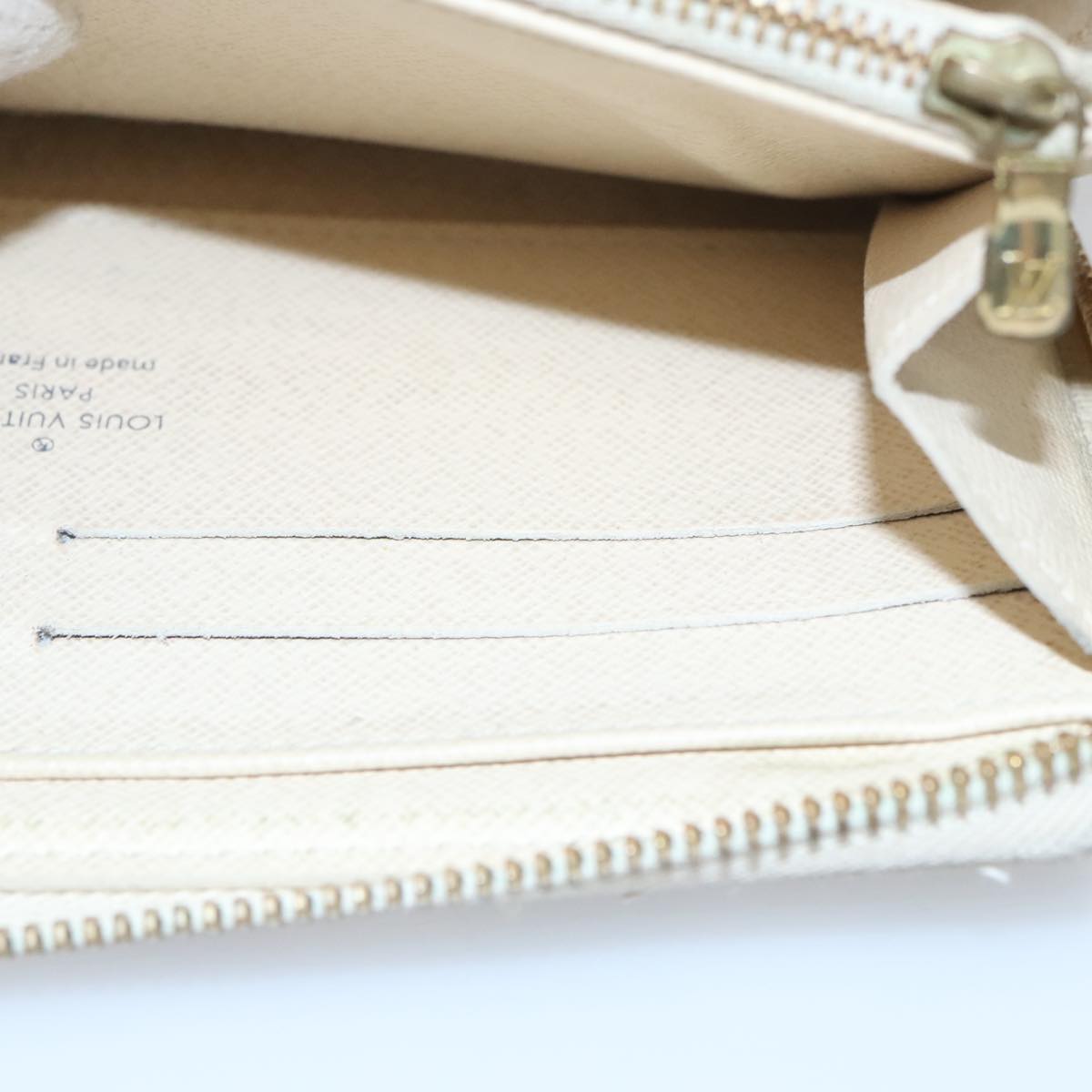 Louis Vuitton Zippy wallet