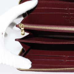 Louis Vuitton Zippy wallet
