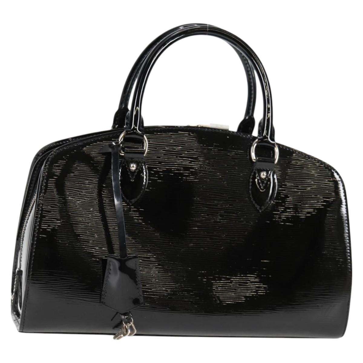 Louis Vuitton Pont Neuf