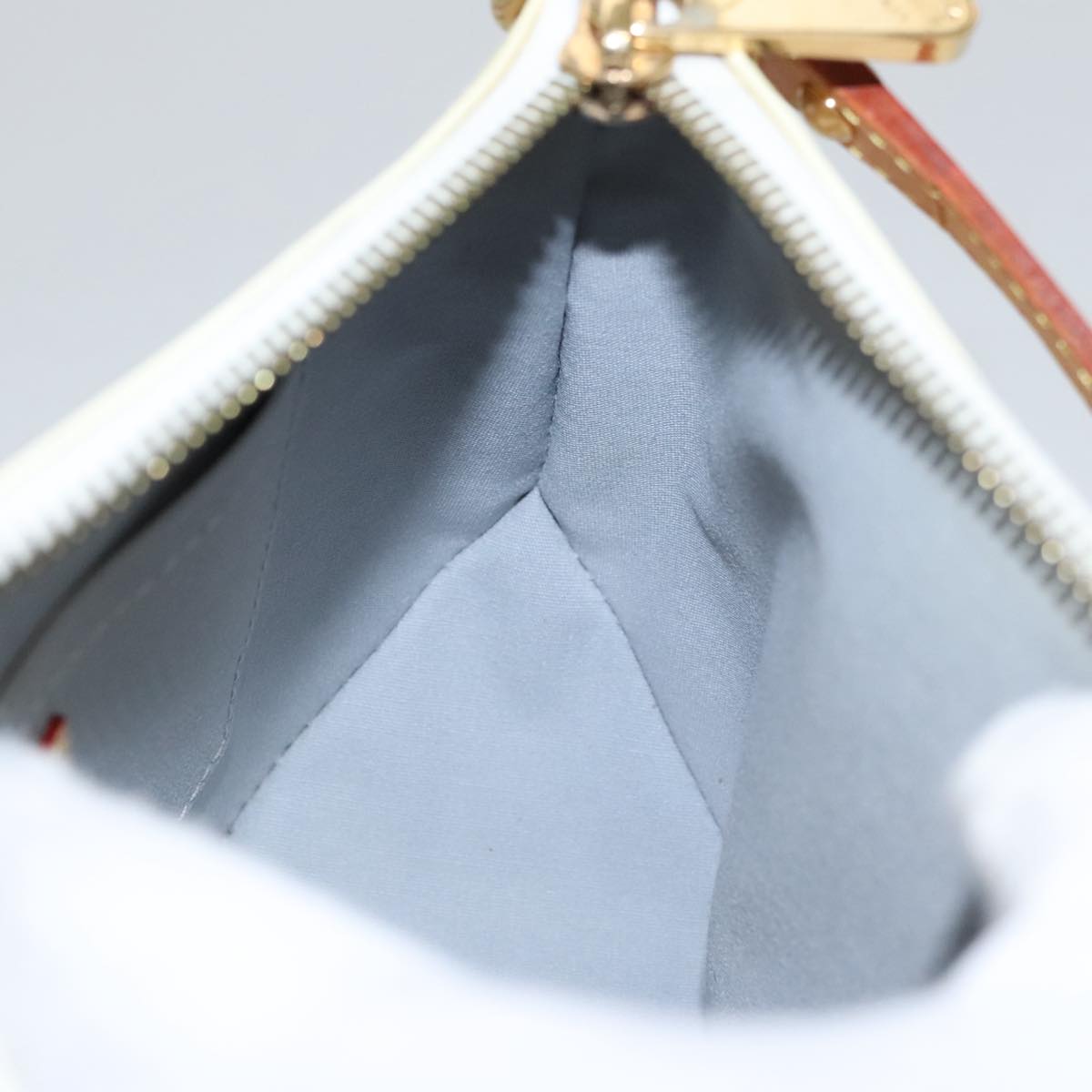 Louis Vuitton Minna