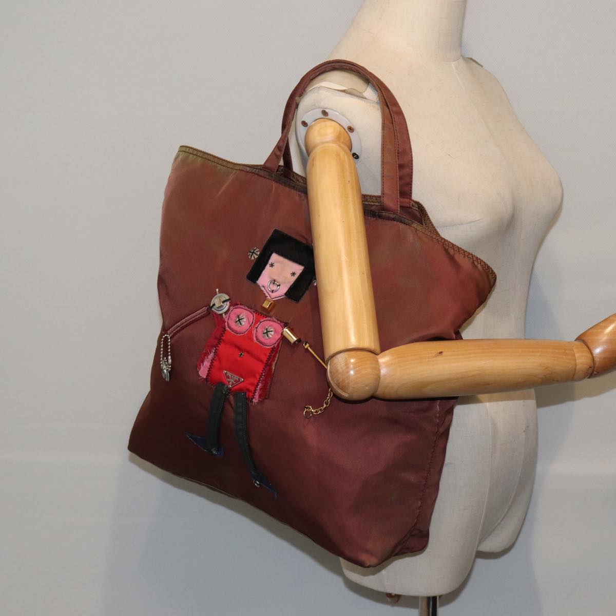 Prada Robot