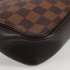 Louis Vuitton Trousse makeup