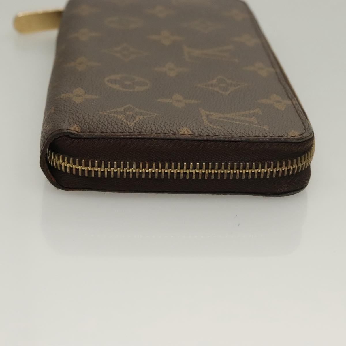 Louis Vuitton Zippy wallet
