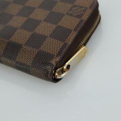 Louis Vuitton Zippy wallet