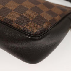 Louis Vuitton Trousse makeup