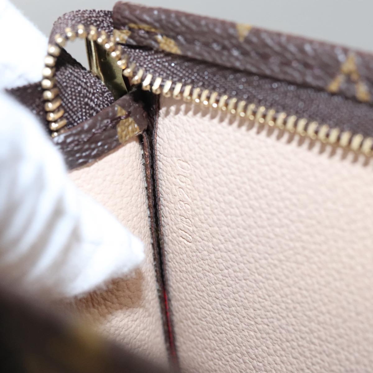 Louis Vuitton Trousse de Toilette